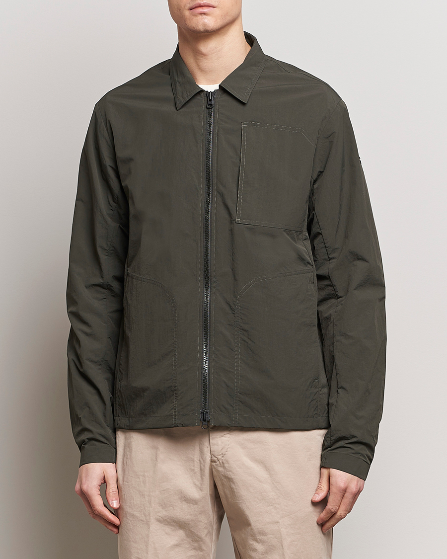 Homme | Sections | Scandinavian Edition | Motion Packable Jacket Dark Olive