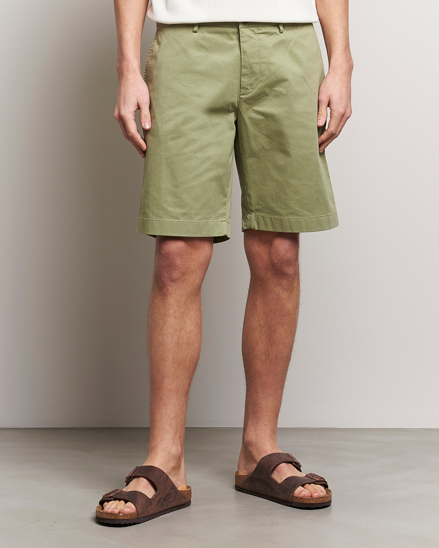 Homme | Shorts Chinos | J.Lindeberg | Nathan Cloud Satin Shorts Oil Green