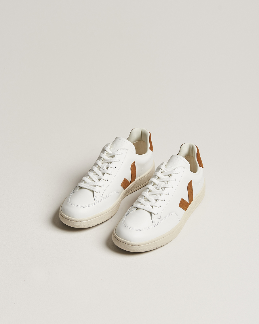 Homme | Veja V-12 Sneaker Extra White/Camel | Veja | V-12 Sneaker Extra White/Camel