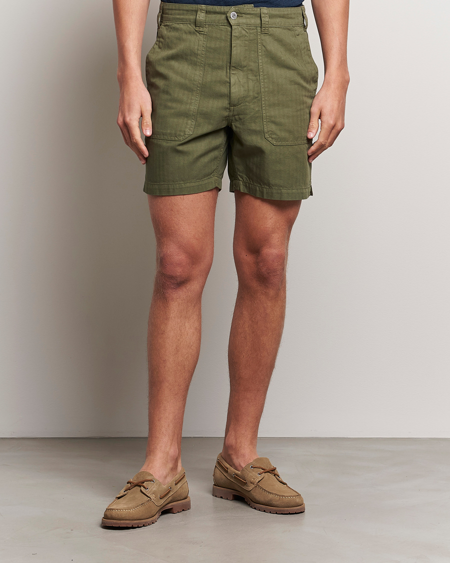 Homme | Shorts | Drake's | Herringbone Fatigue Cotton Shorts Olive