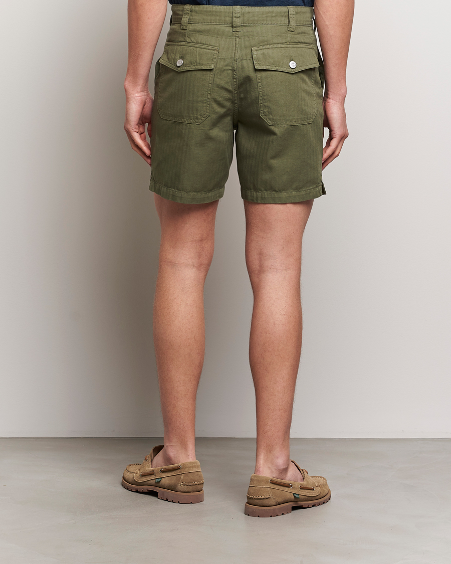 Homme | Shorts | Drake's | Herringbone Fatigue Cotton Shorts Olive