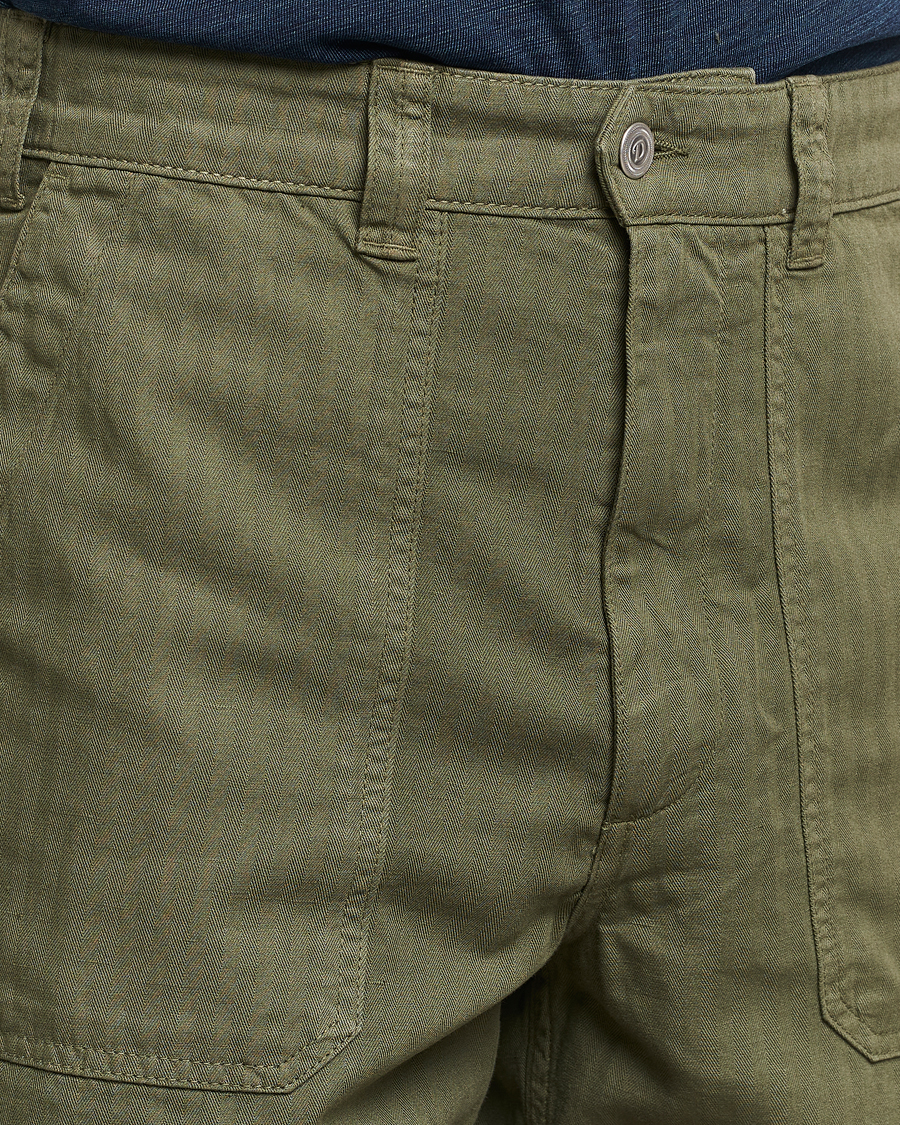 Homme | Shorts | Drake's | Herringbone Fatigue Cotton Shorts Olive
