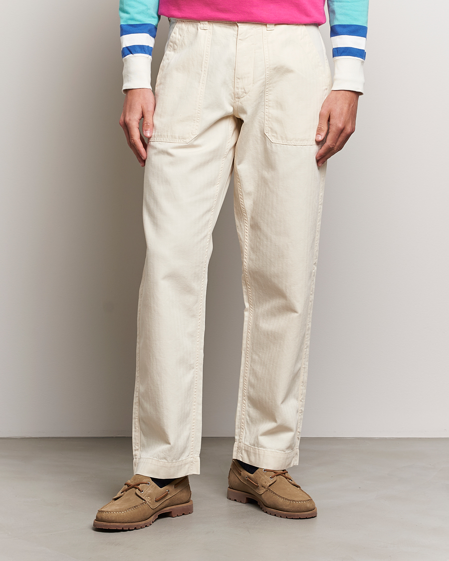 Homme | Pantalons | Drake's | Herringbone Fatigue Cotton Trousers Ecru