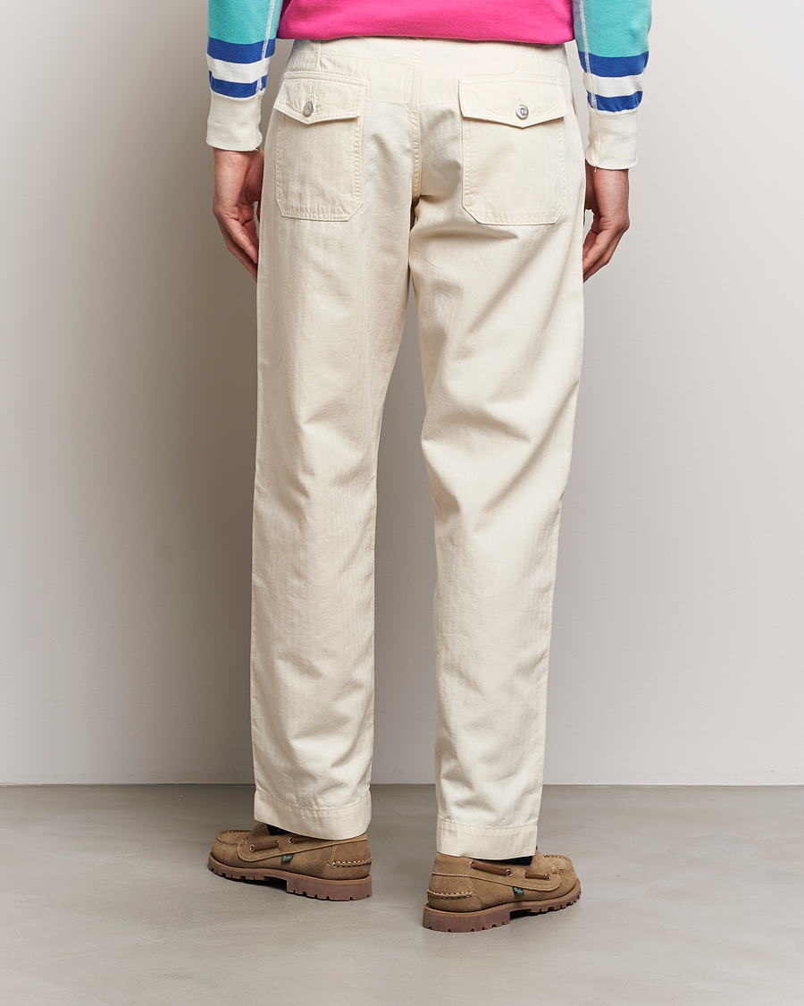 Homme | Pantalons | Drake's | Herringbone Fatigue Cotton Trousers Ecru