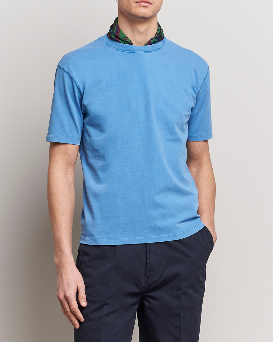 Homme | Best of British | Drake's | Washed Hiking T-Shirt French Blue