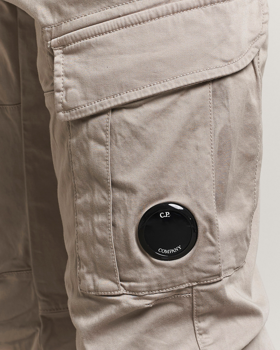 Homme | Pantalons | C.P. Company | Satin Stretch Cargo Pants Beige