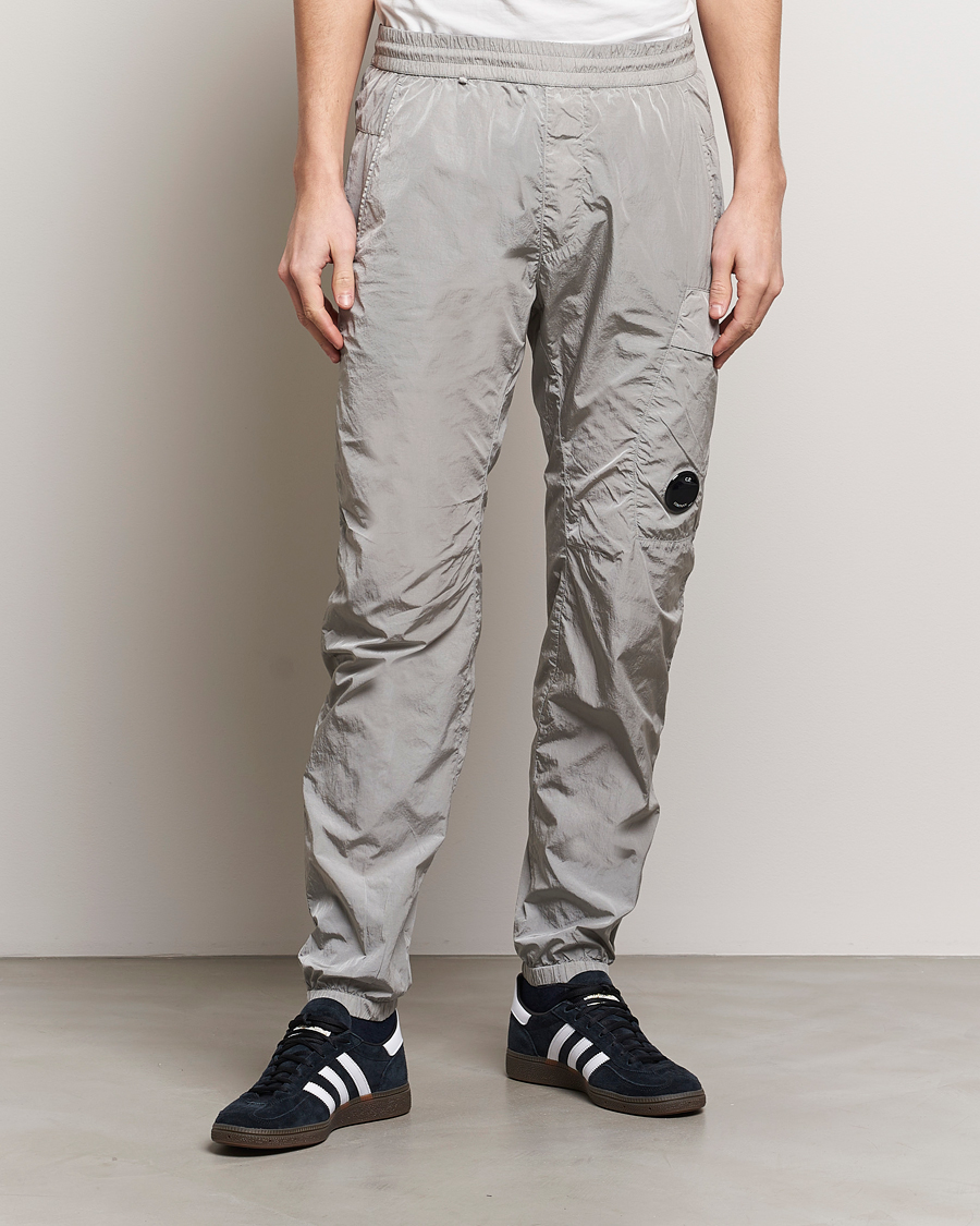 C.P. Company Chrome - R Cargo Lens Trousers Light Grey - Acheter