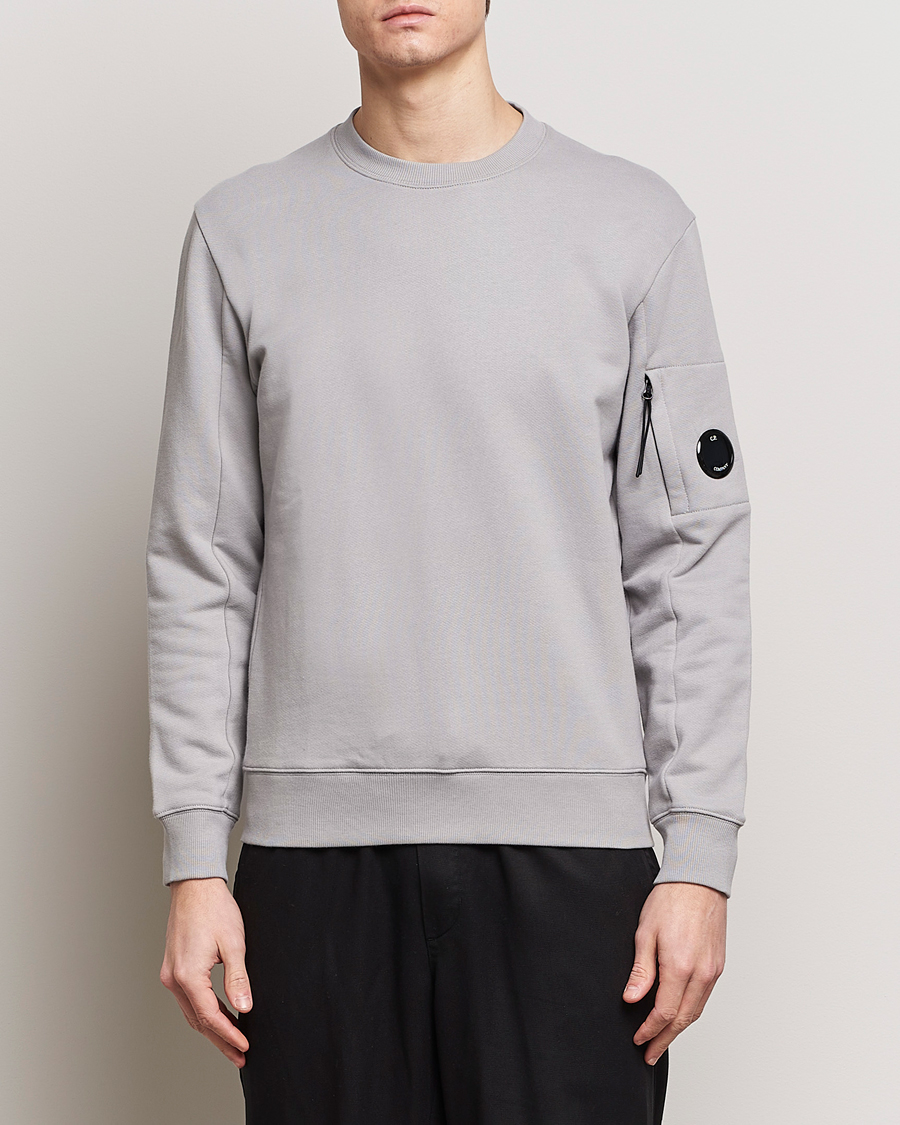 Homme | Sections | C.P. Company | Diagonal Raised Fleece Lens Sweatshirt Light Grey
