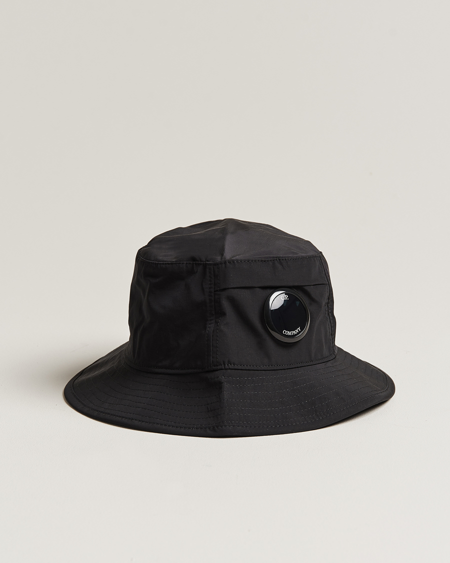 Homme | C.P. Company Chrome R Bucket Hat Black | C.P. Company | Chrome R Bucket Hat Black