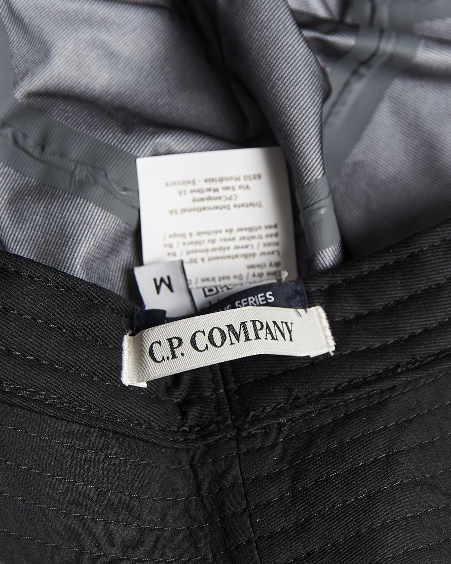 Homme | C.P. Company Metropolis Gore-Tex Bucket Hat Black | C.P. Company | Metropolis Gore-Tex Bucket Hat Black