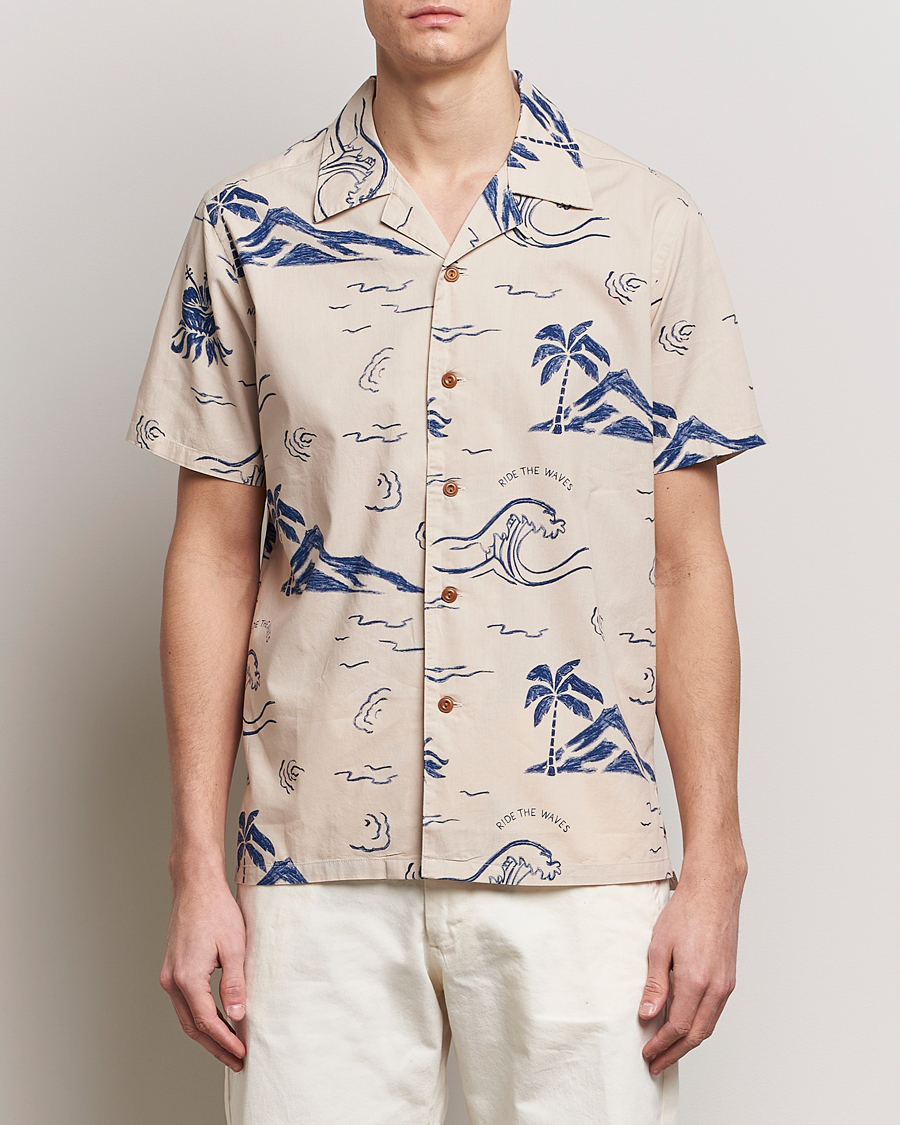 Homme | Chemises À Manches Courtes | Nudie Jeans | Arvid Printed Waves Hawaii Short Sleeve Shirt Ecru