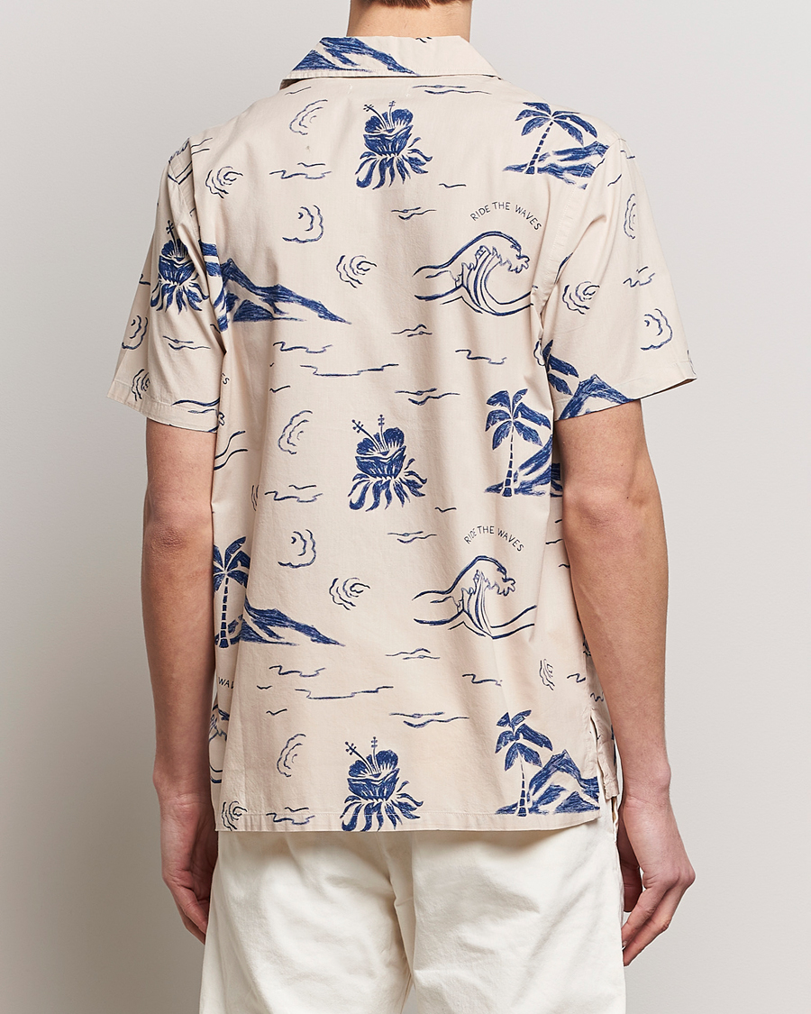 Homme | Chemises | Nudie Jeans | Arvid Printed Waves Hawaii Short Sleeve Shirt Ecru