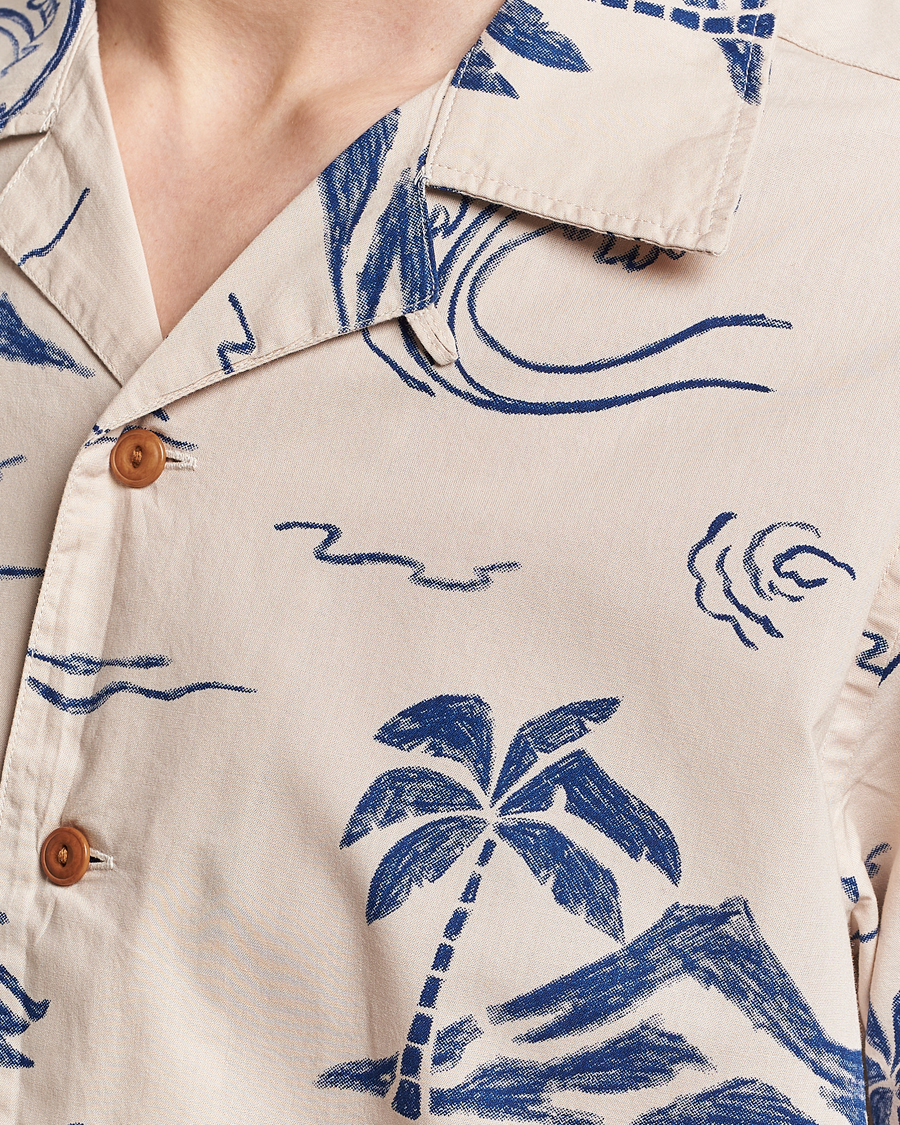 Homme | Chemises | Nudie Jeans | Arvid Printed Waves Hawaii Short Sleeve Shirt Ecru