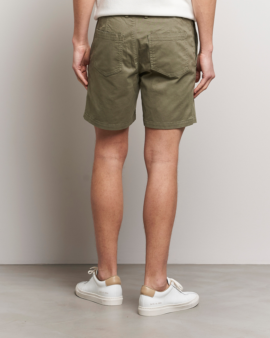 Homme | Shorts | Tiger of Sweden | Caid Cotton Chino Shorts Dusty Green