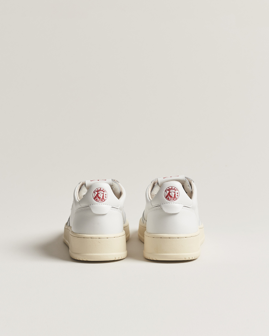 Homme | Autry Medalist Low Leather Sneaker White/Red | Autry | Medalist Low Leather Sneaker White/Red