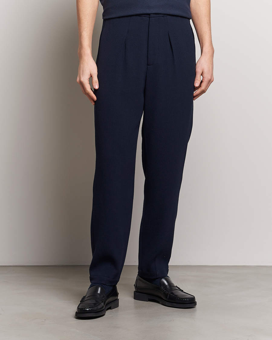 Homme | Pantalons Habillés | Giorgio Armani | Pleated Rib Wool Trousers Navy