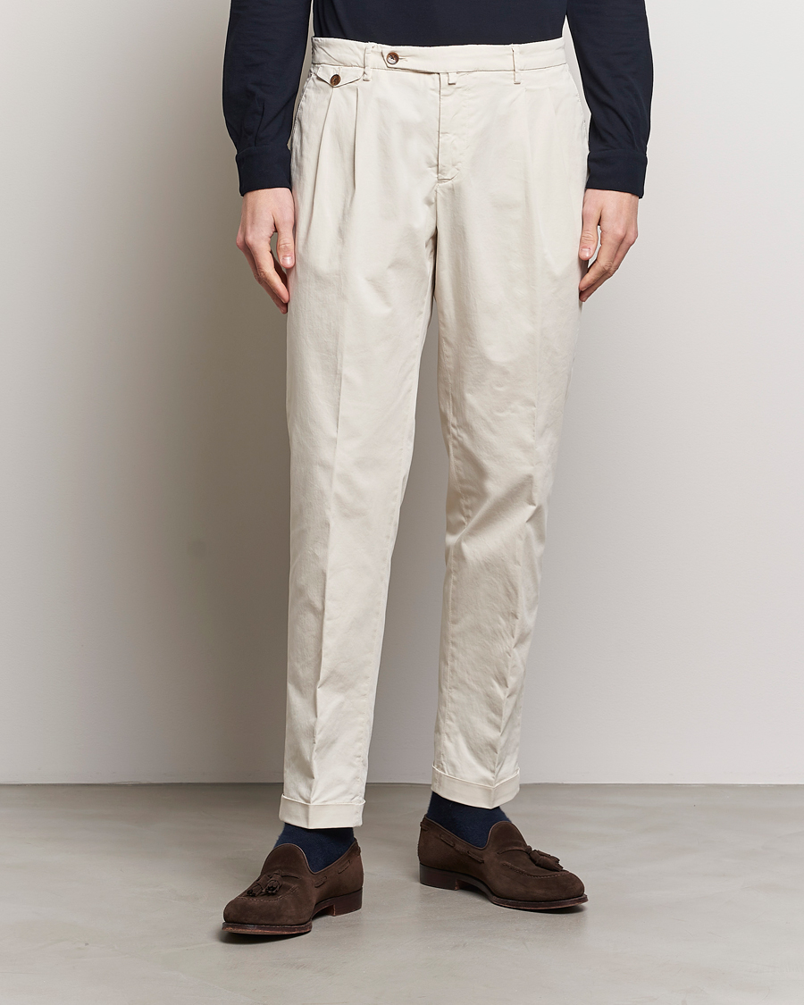 Homme | Pantalons | Briglia 1949 | Easy Fit Pleated Cotton Stretch Chino Cream
