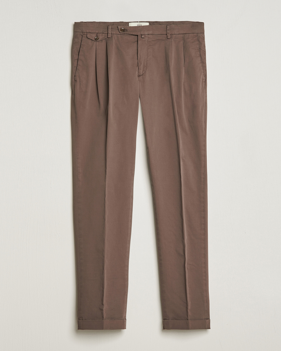 Homme | Pantalons | Briglia 1949 | Easy Fit Pleated Cotton Stretch Chino Brown
