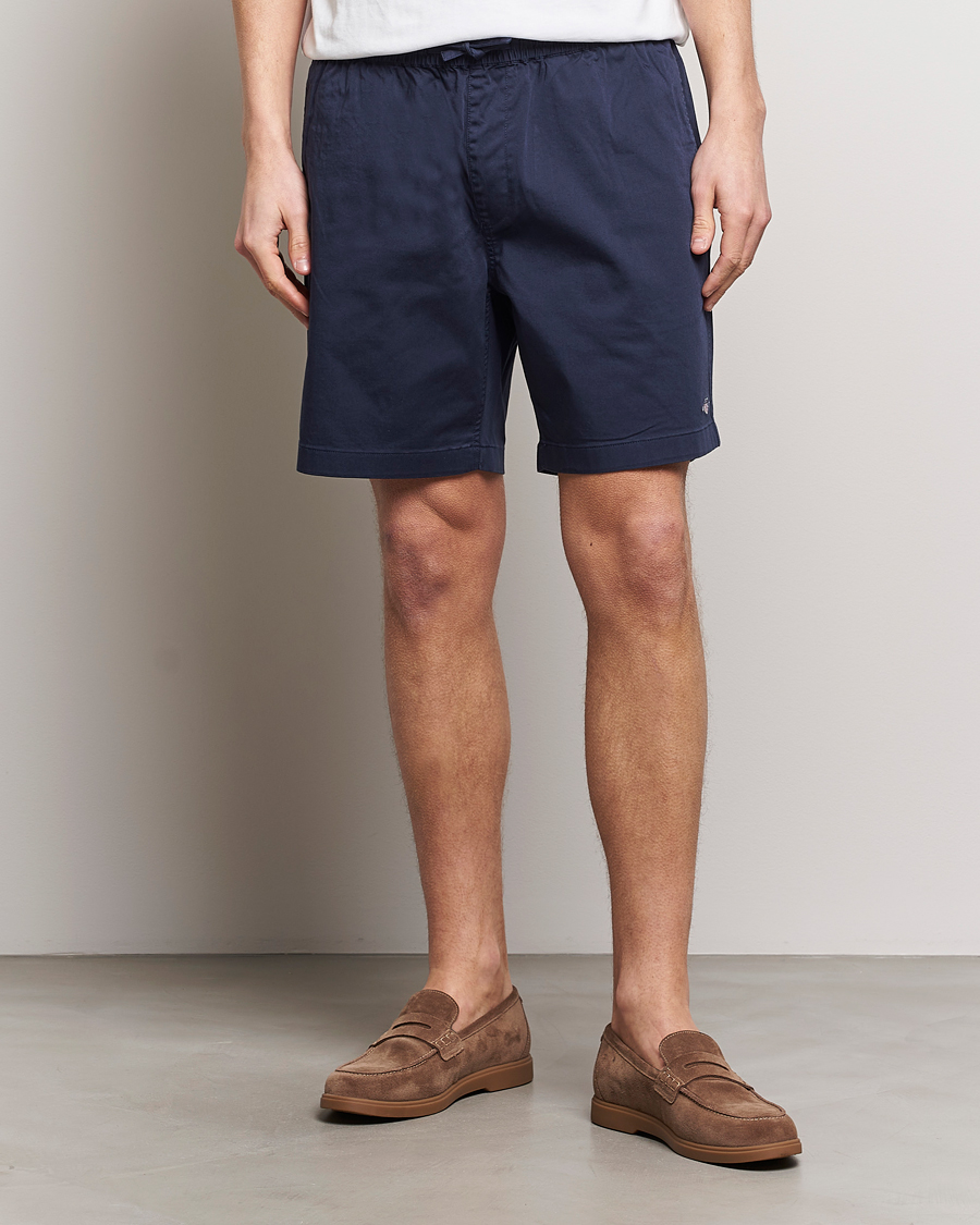 Men | Clothing | GANT | Drawstring Logo Shorts Marine
