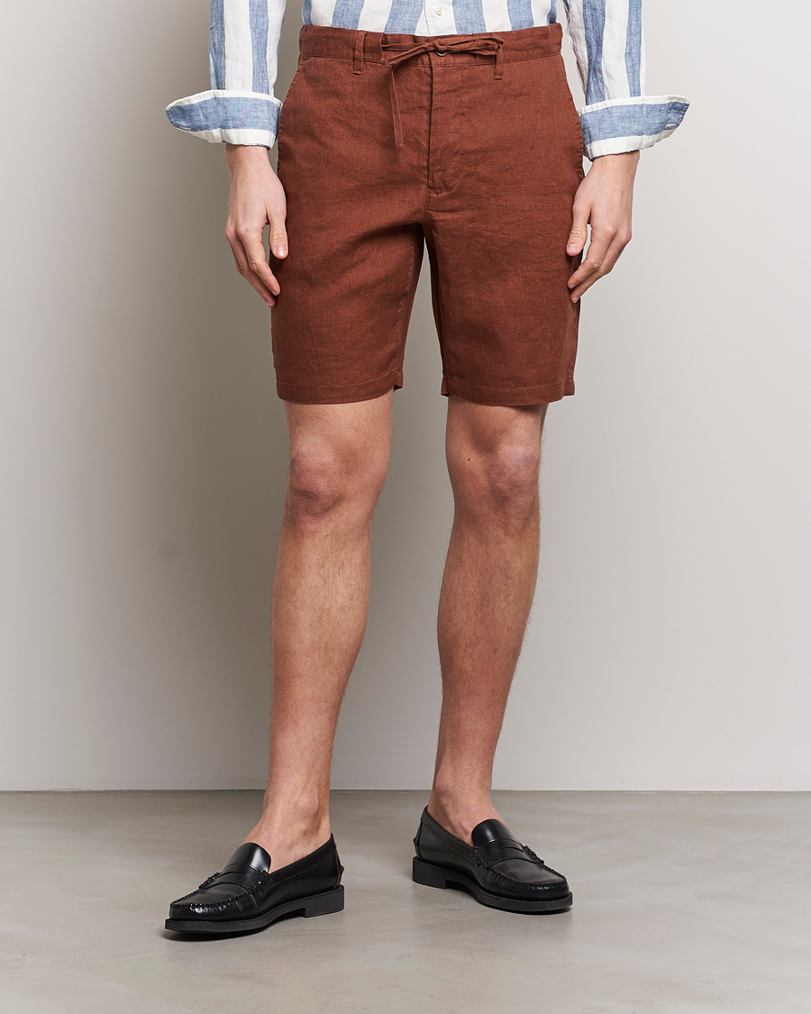 Homme | Nouveautés | GANT | Relaxed Linen Drawstring Shorts Cognac Brown