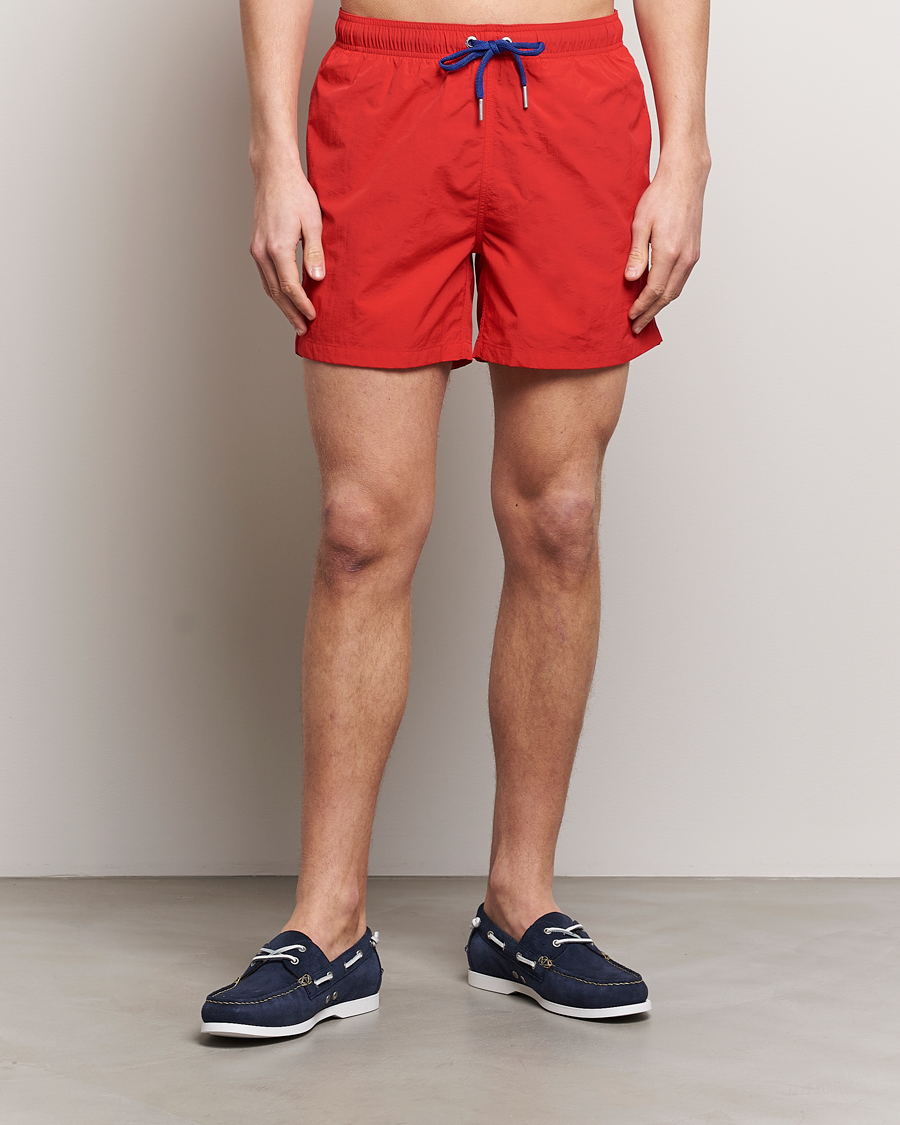 Homme | Sections | GANT | Basic Swimshorts Bright Red