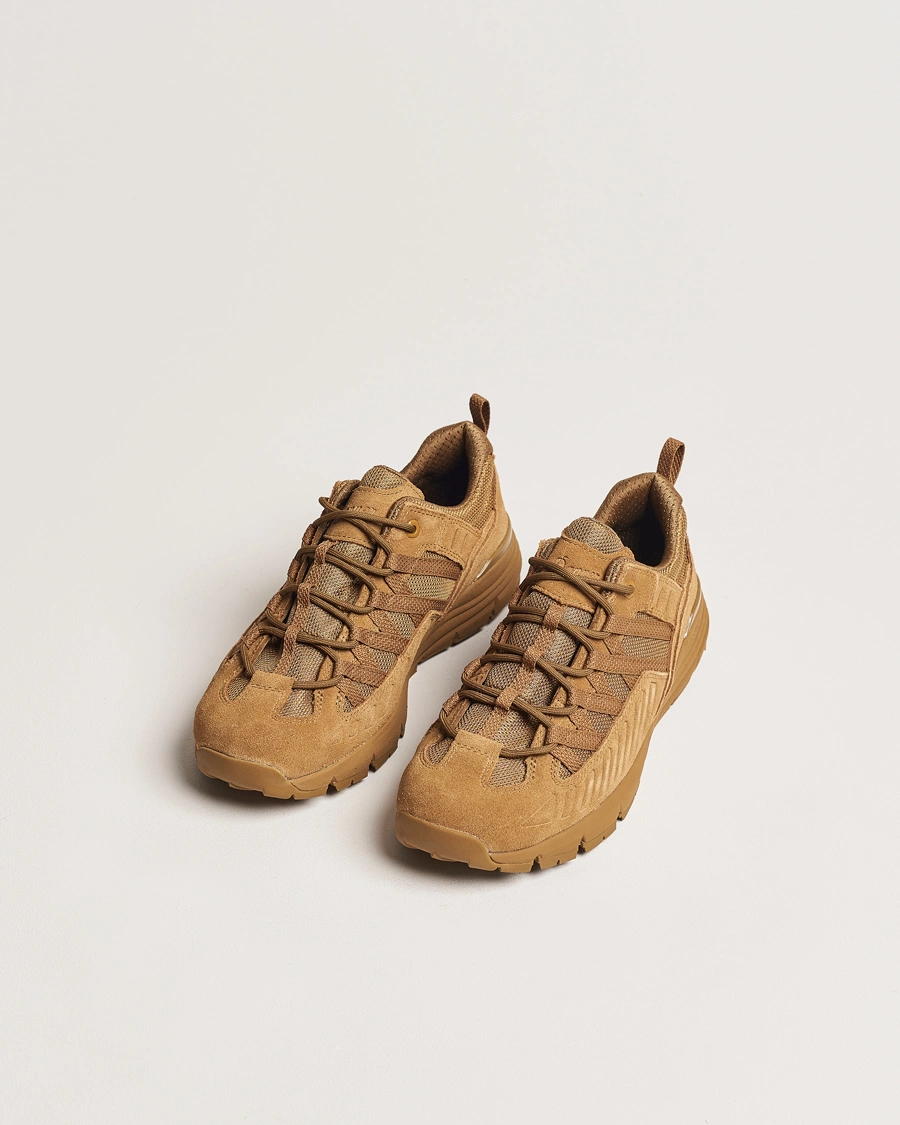 Homme | Chaussures En Daim | Danner | Fullbore Low Suede Hiking Sneaker Coyote