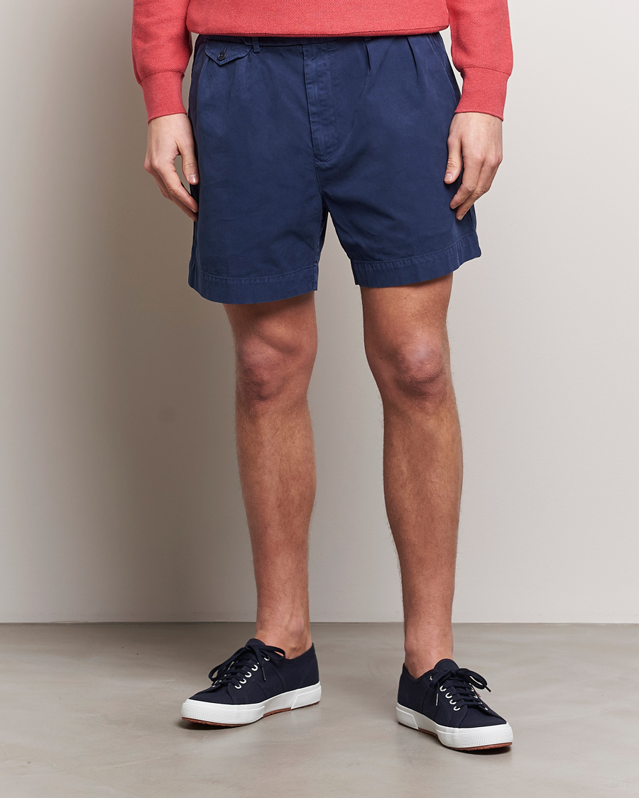 Homme | Only Polo | Polo Ralph Lauren | Pleated Featherweight Twill Shorts Newport Navy