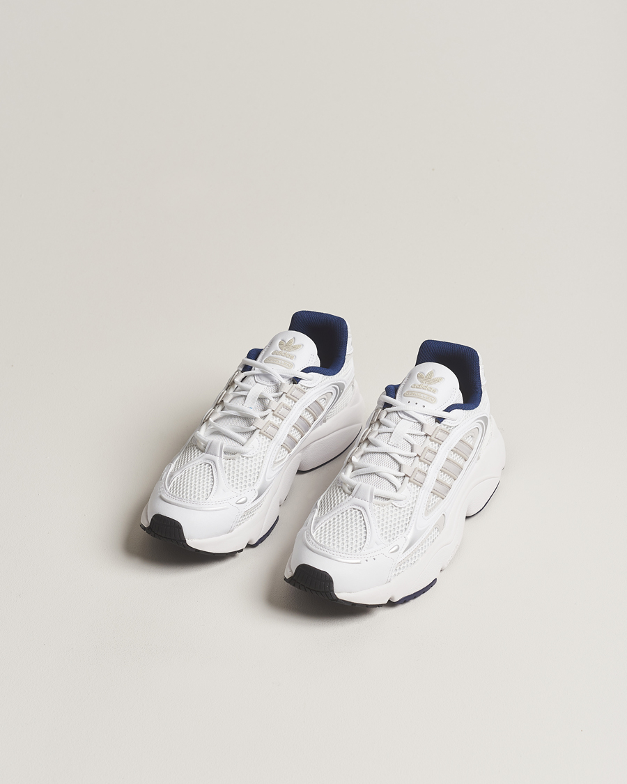 Homme |  | adidas Originals | Ozmillen Running Sneaker Won White