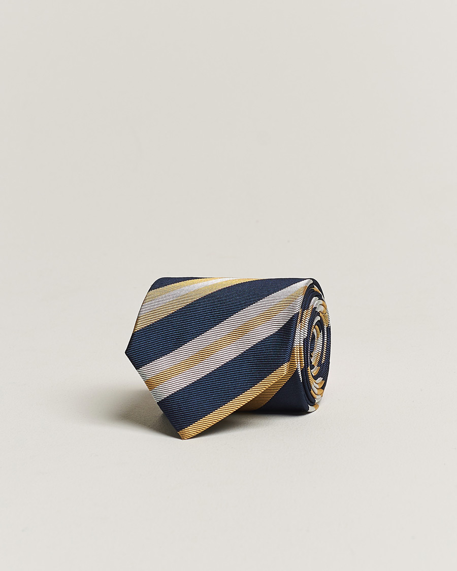 Homme | Amanda Christensen Silk Club Striped 8cm Tie Navy/Yellow | Amanda Christensen | Silk Club Striped 8cm Tie Navy/Yellow