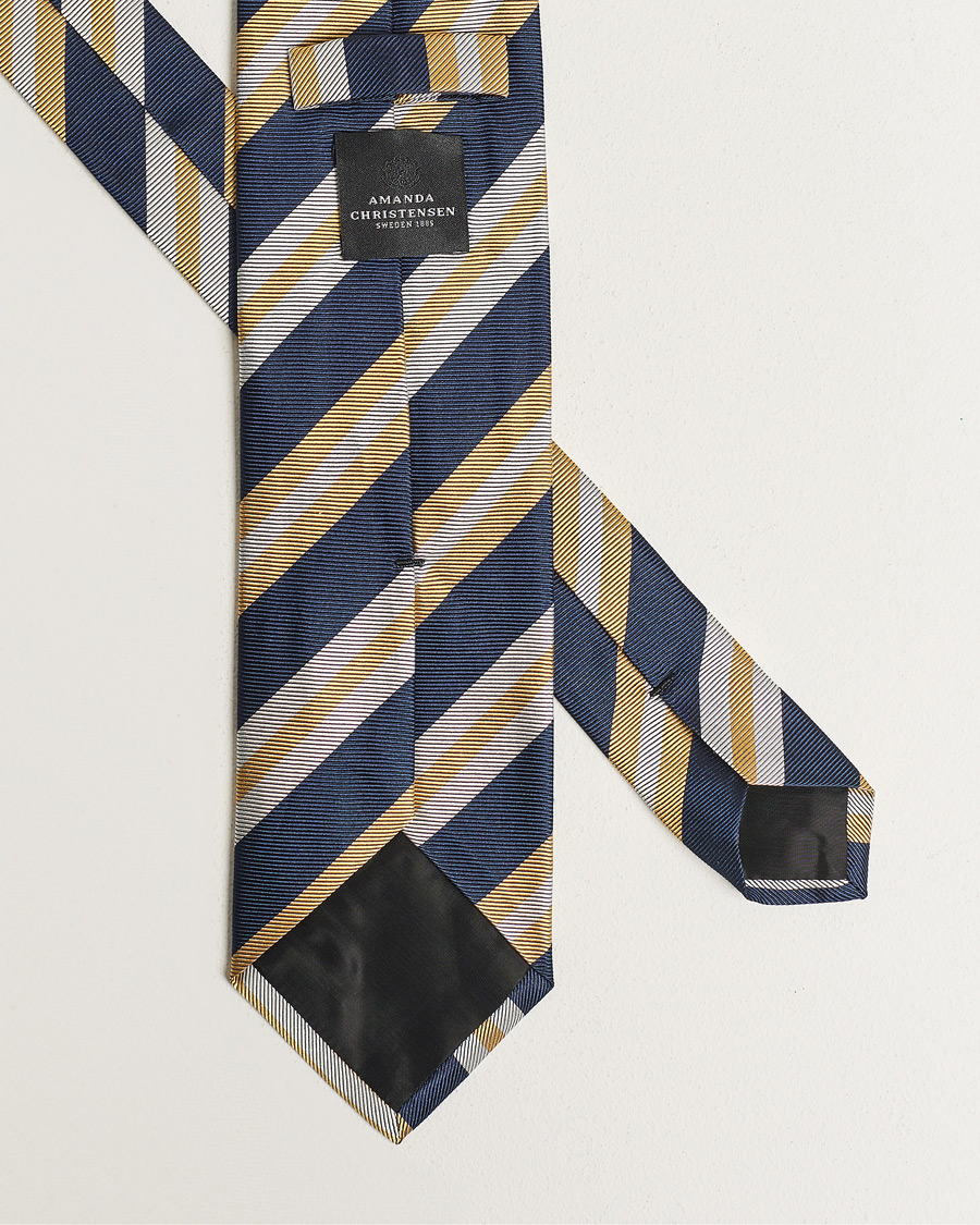 Homme | Amanda Christensen Silk Club Striped 8cm Tie Navy/Yellow | Amanda Christensen | Silk Club Striped 8cm Tie Navy/Yellow