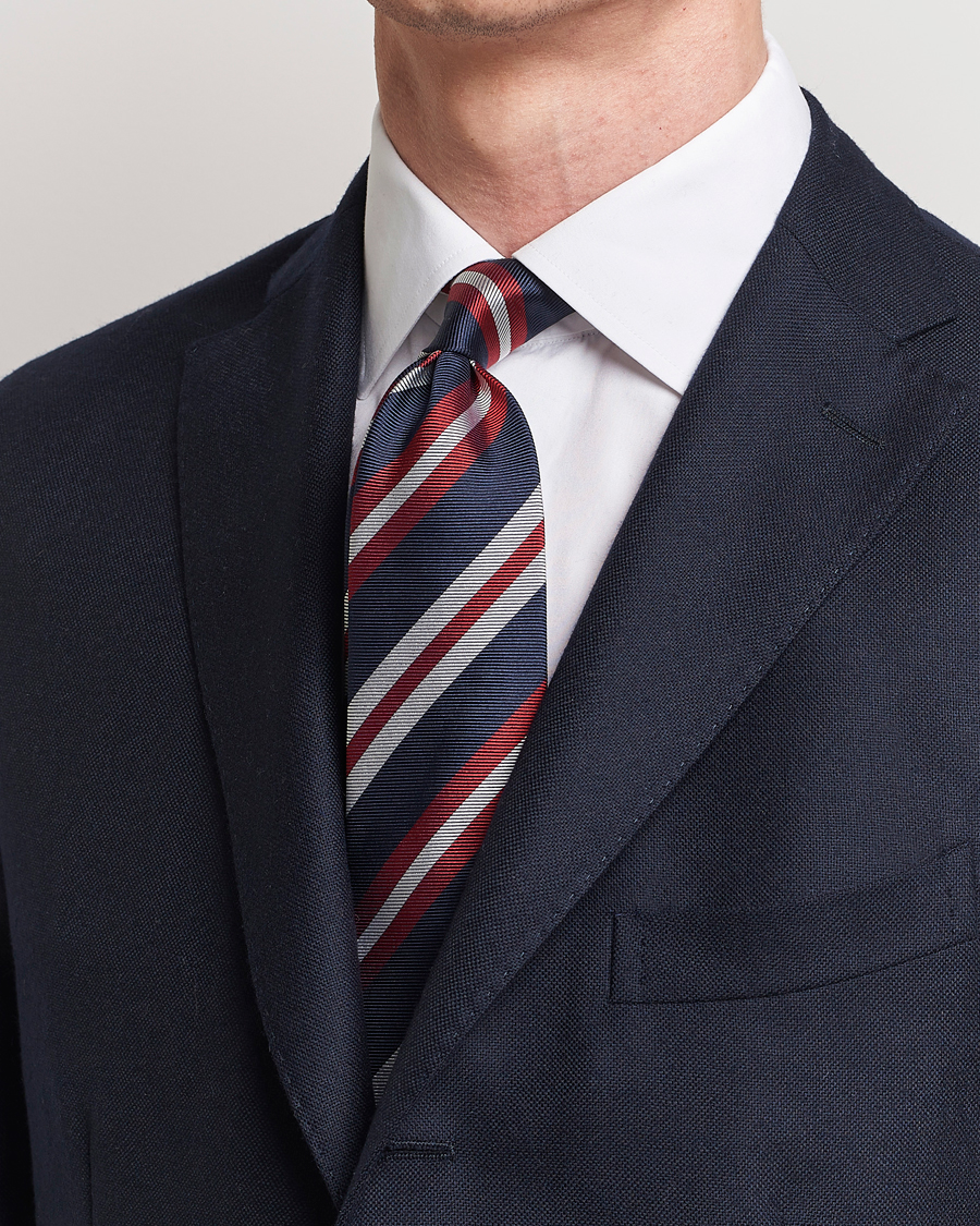 Homme | Cravates | Amanda Christensen | Silk Club Striped 8cm Tie Navy/Red