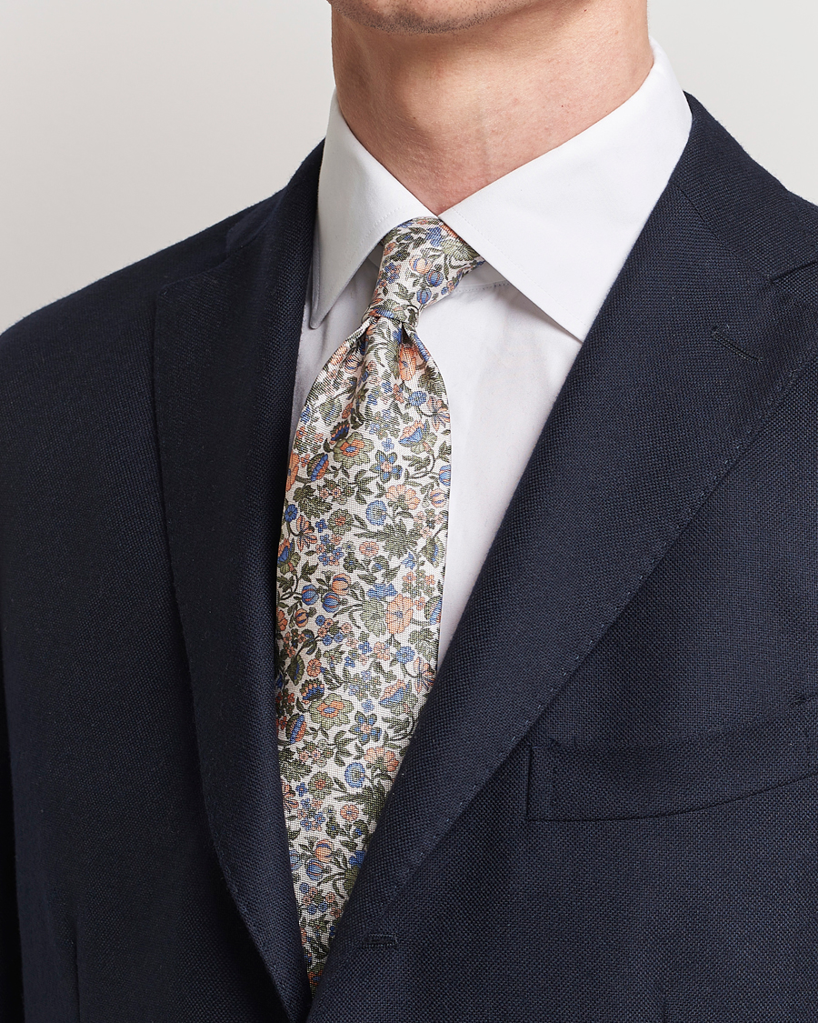 Homme | Amanda Christensen Silk Oxford Printed Flower 8cm Tie Green | Amanda Christensen | Silk Oxford Printed Flower 8cm Tie Green