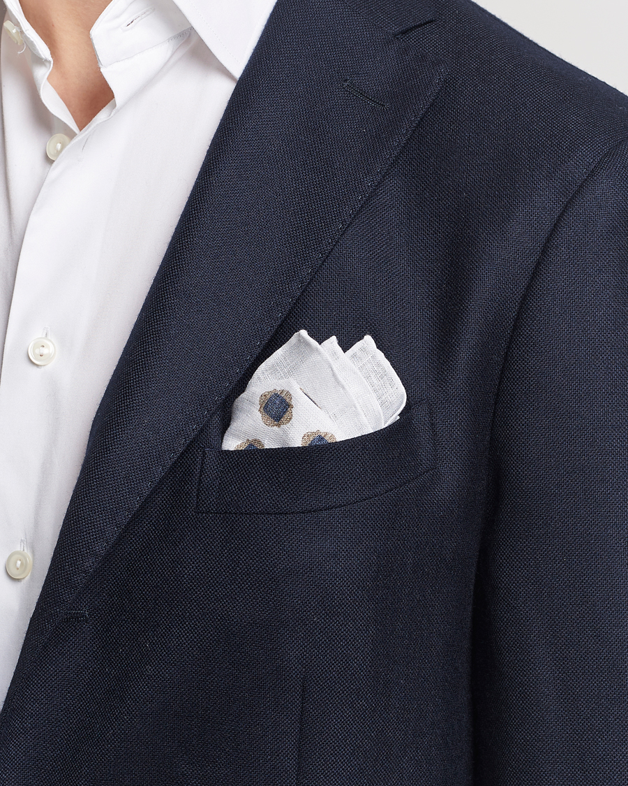 Homme | Amanda Christensen Linen Printed Medallion Pocket Square White | Amanda Christensen | Linen Printed Medallion Pocket Square White