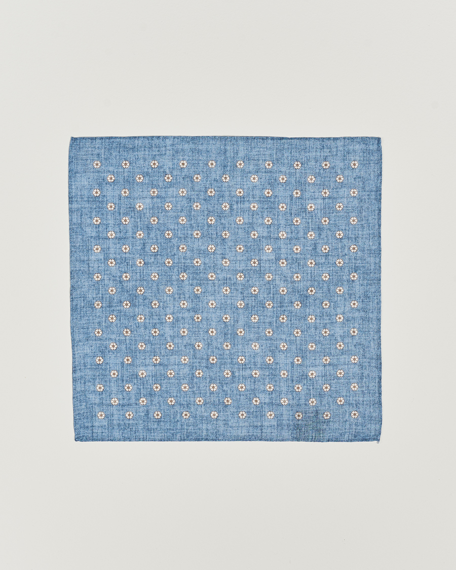 Homme | Amanda Christensen Linen Printed Flower Pocket Square Blue | Amanda Christensen | Linen Printed Flower Pocket Square Blue