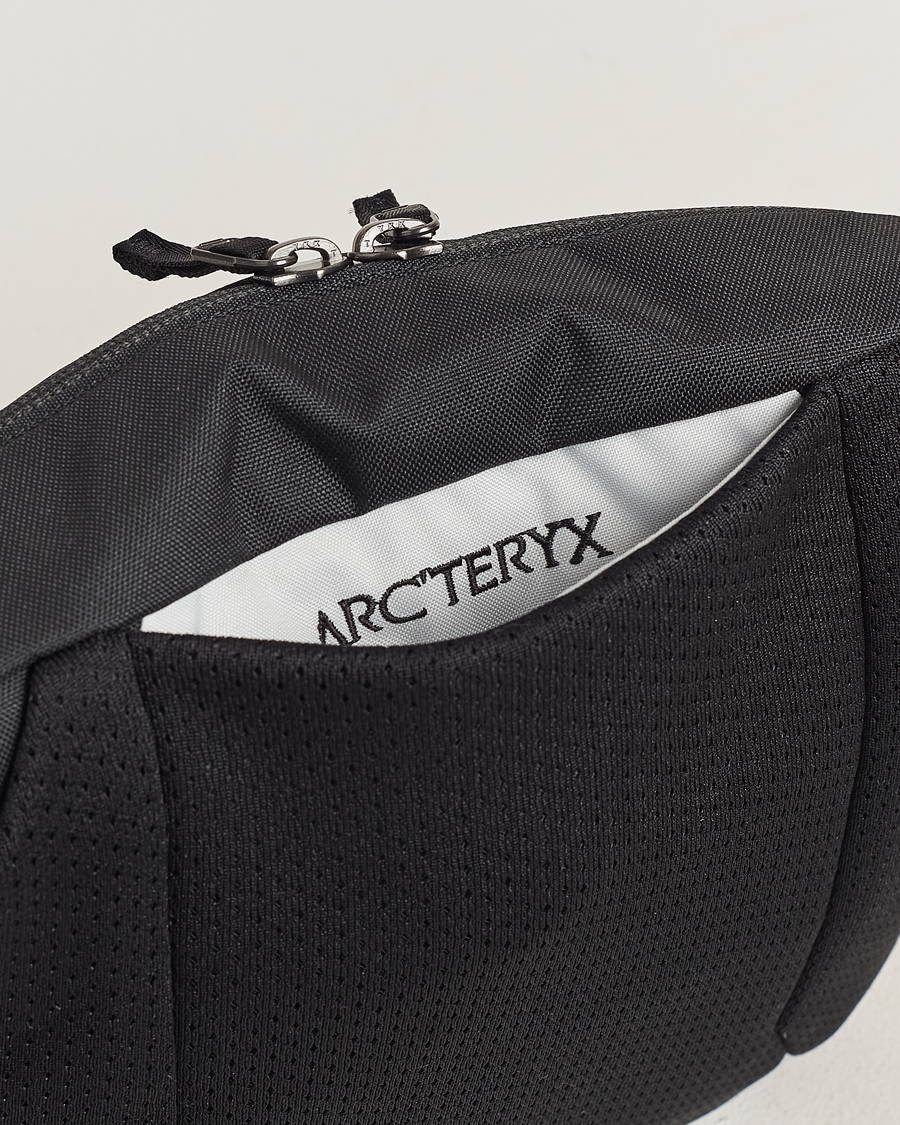 Homme | Arc'teryx Mantis 2 Waist Pack Black | Arc'teryx | Mantis 2 Waist Pack Black