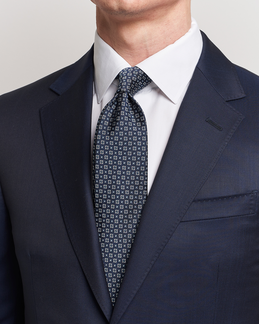 Homme | Brioni Medallion Silk Tie Navy | Brioni | Medallion Silk Tie Navy