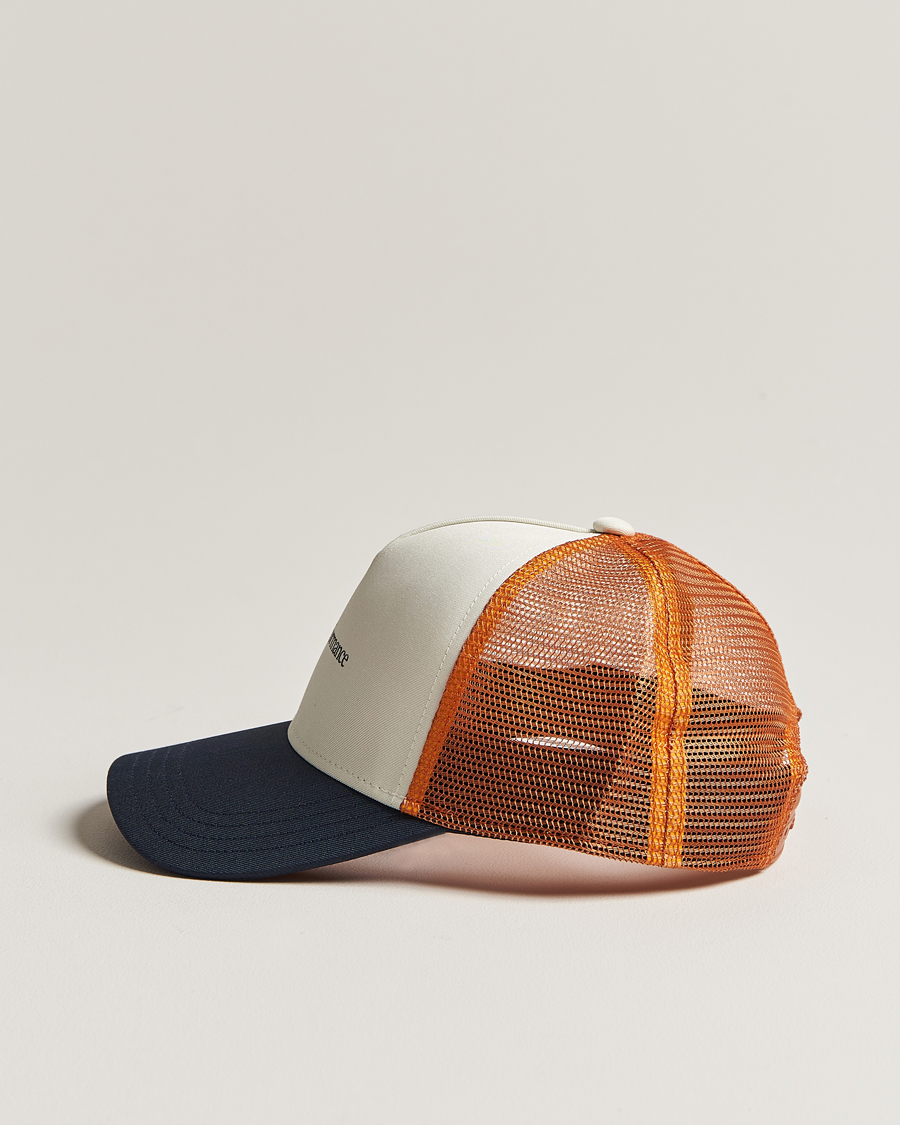 Homme | Peak Performance Trucker Cap Salute Blue/White | Peak Performance | Trucker Cap Salute Blue/White