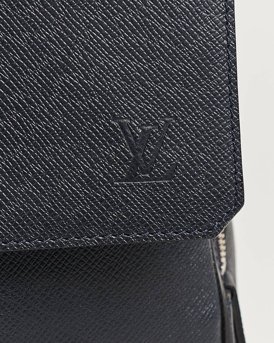 Homme | Louis Vuitton Pre-Owned Vassili Briefcase Navy | Louis Vuitton Pre-Owned | Vassili Briefcase Navy