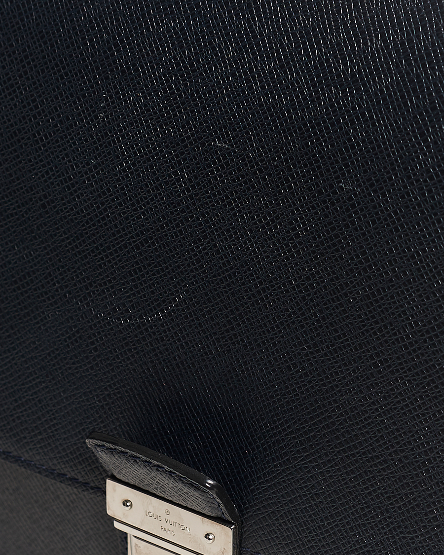 Homme | Louis Vuitton Pre-Owned Vassili Briefcase Navy | Louis Vuitton Pre-Owned | Vassili Briefcase Navy