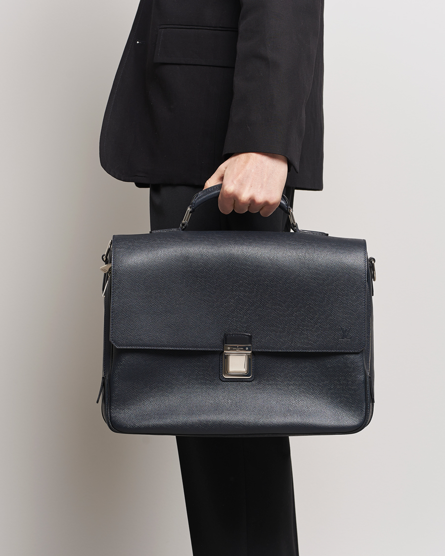 Homme | Louis Vuitton Pre-Owned Vassili Briefcase Navy | Louis Vuitton Pre-Owned | Vassili Briefcase Navy