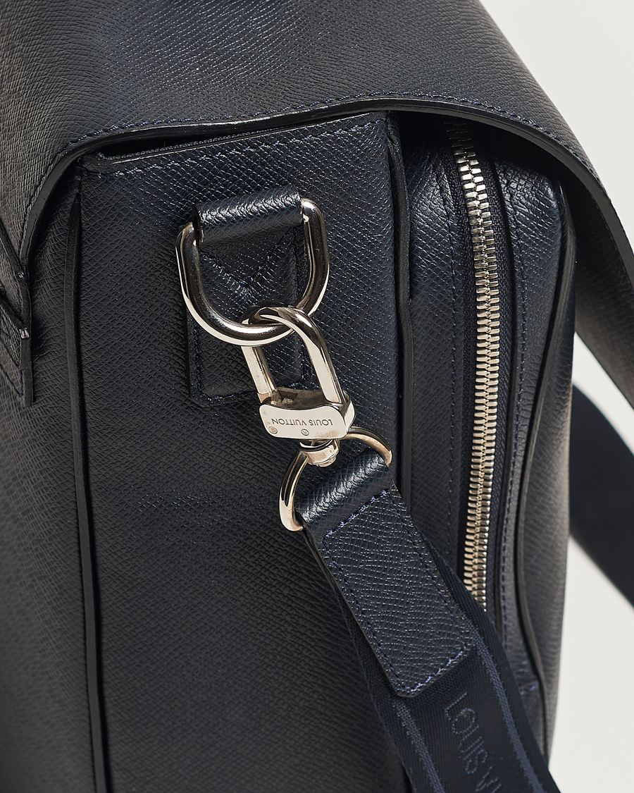 Homme | Louis Vuitton Pre-Owned Vassili Briefcase Navy | Louis Vuitton Pre-Owned | Vassili Briefcase Navy