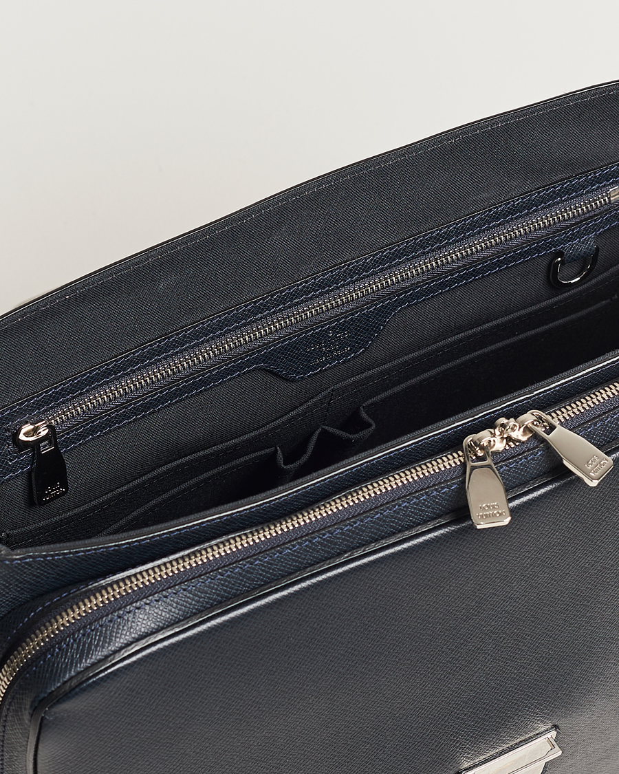 Homme | Louis Vuitton Pre-Owned Vassili Briefcase Navy | Louis Vuitton Pre-Owned | Vassili Briefcase Navy