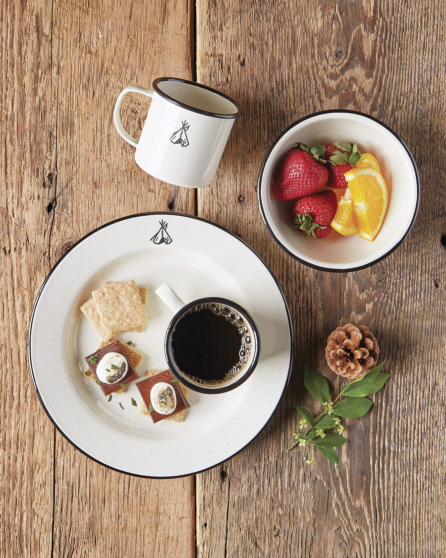 Pendleton Camp Enamelware Set Ivory Acheter Pendleton CareOfCarl.fr.