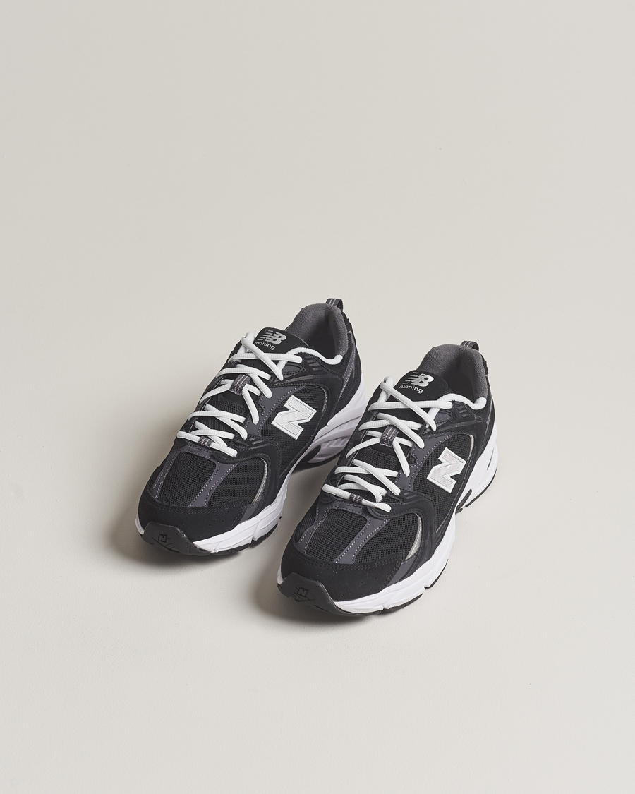 Homme | Baskets Noires | New Balance | 530 Sneakers Black
