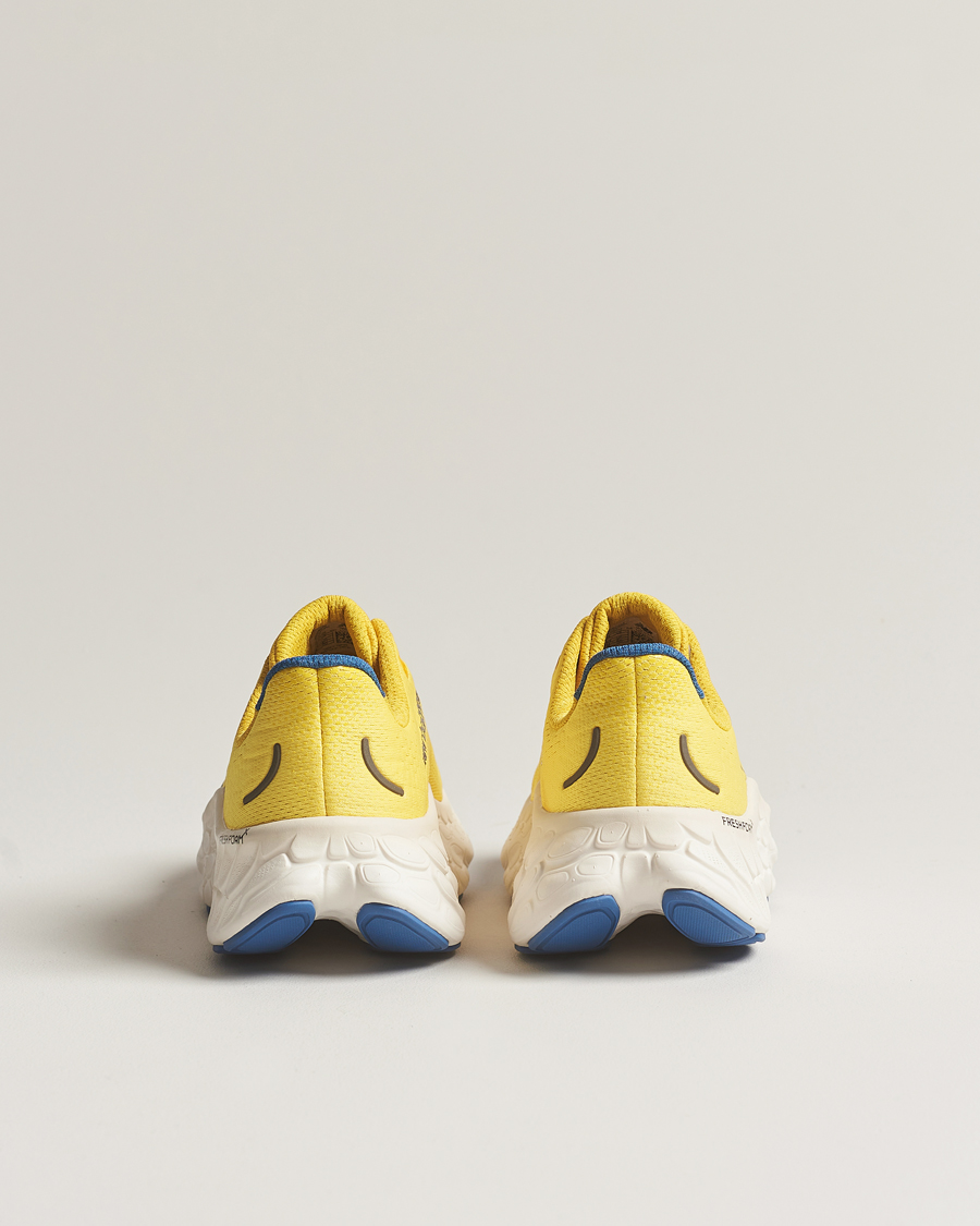 Homme | New Balance Running Fresh Foam X More v4 Ginger Lemon | New Balance Running | Fresh Foam X More v4 Ginger Lemon