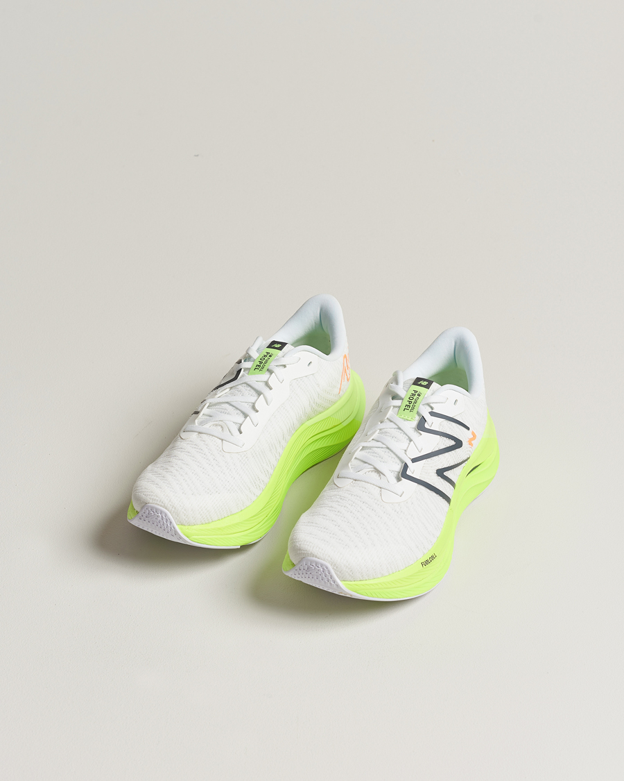 Homme | New Balance Running FuelCell Propel v4 White | New Balance Running | FuelCell Propel v4 White