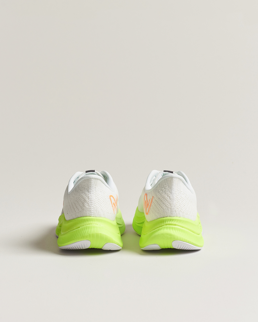 Homme | New Balance Running FuelCell Propel v4 White | New Balance Running | FuelCell Propel v4 White