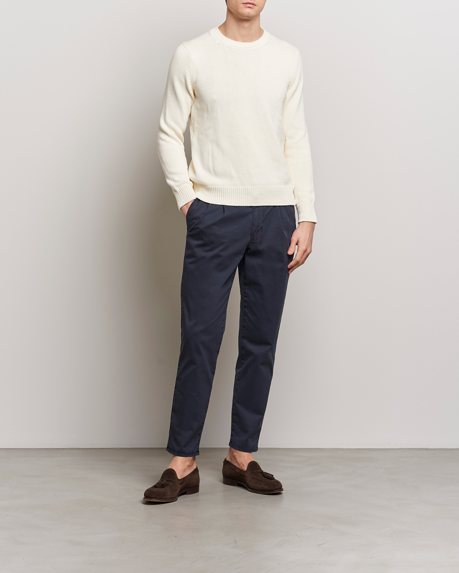Homme | Pantalons | Incotex | Tapered Fit Pleated Slacks Navy