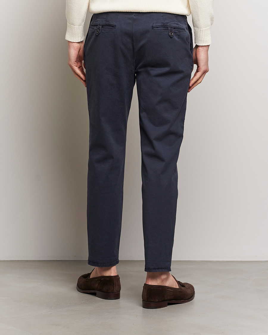 Homme | Pantalons | Incotex | Tapered Fit Pleated Slacks Navy