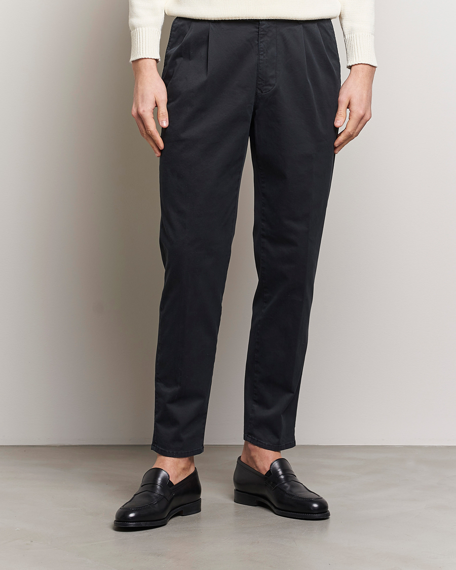 Homme | Chinos | Incotex | Tapered Fit Pleated Slacks Black